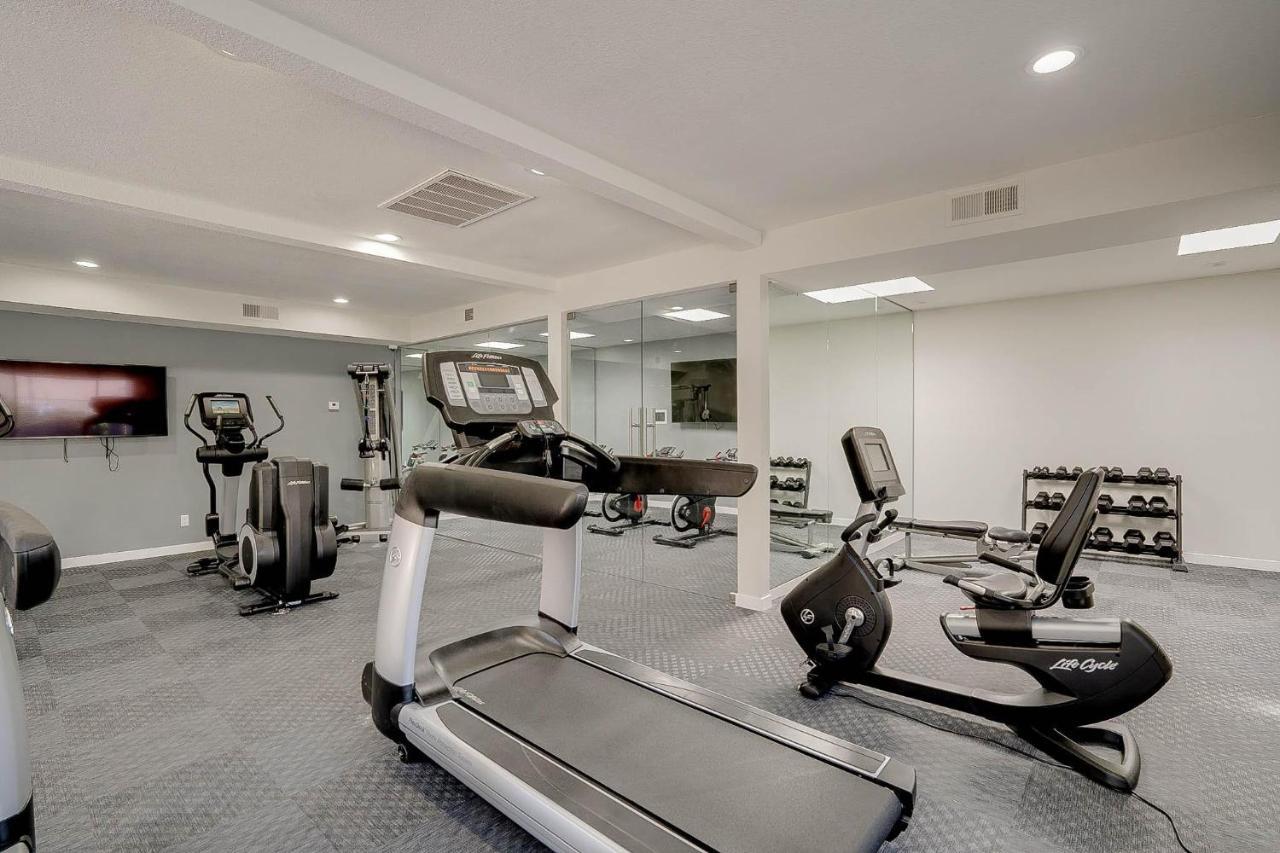 Newly Renovated 2Br Apartment W Pool By Stay Gia フェニックス エクステリア 写真